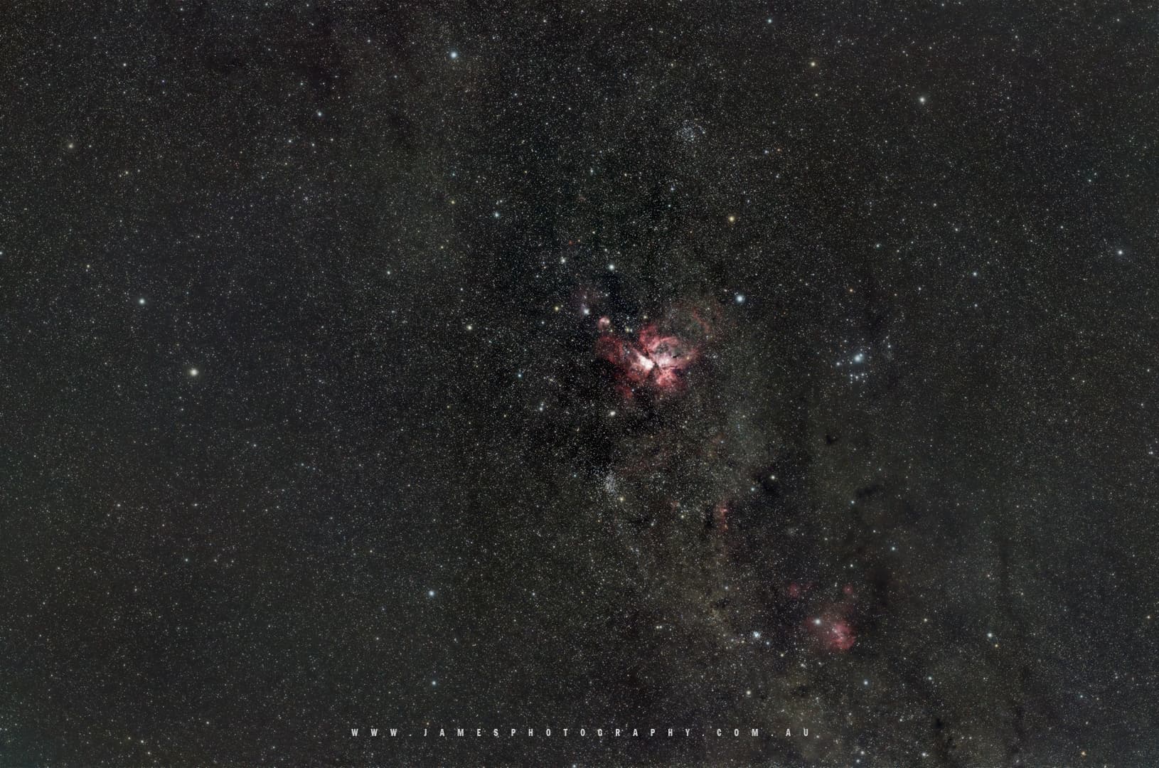 2000元相机镜头也能拍出超清晰南天银河